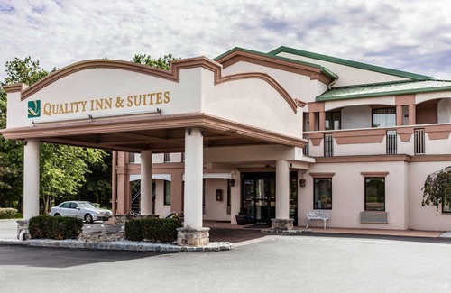 Milford Hotel | Quality Inn & Suites Quakertown - Allentown