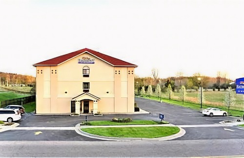 Paw Paw Hotel | Baymont by Wyndham Paw Paw