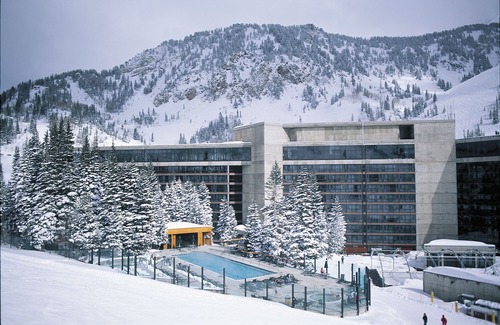 Salt Lake Mountain Resorts Hotel | The Cliff Lodge and Spa