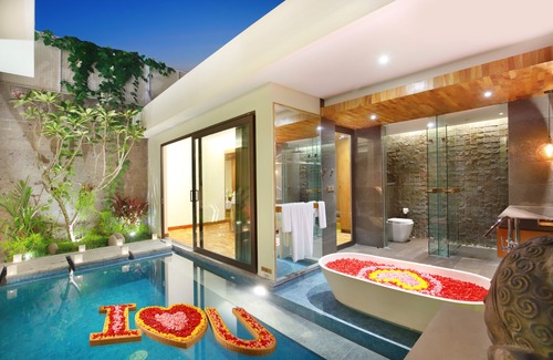Batubelig Hotel | Ayona Villa