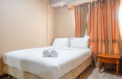 Suko Manunggal Hotel | Vibrant and Spacious 2Br + 1 Apartment at Taman Beverly