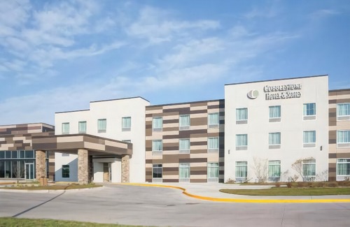 Jefferson Hotel | Cobblestone Hotel & Suites - Jefferson
