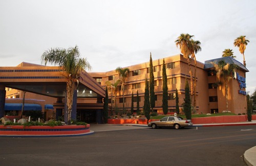 Tucson Hotel | Ramada by Wyndham Viscount Suites Tucson East