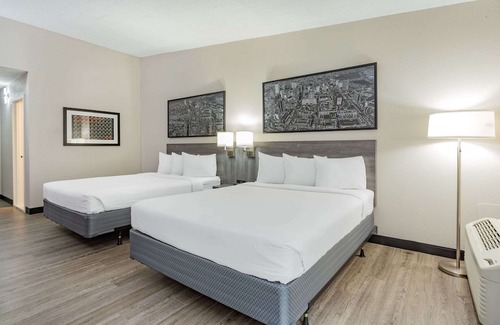 Windsor Locks Hotel | Ramada by Wyndham Windsor Locks
