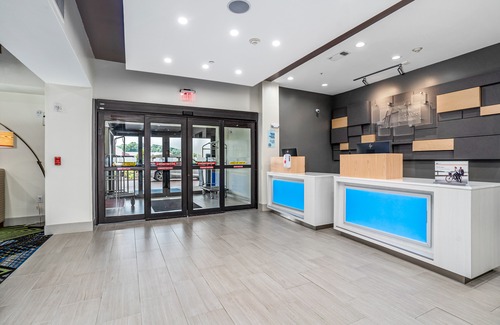 Van Buren Hotel | Holiday Inn Express Suites Van Buren-Ft Smith Area, an Ihg Hotel