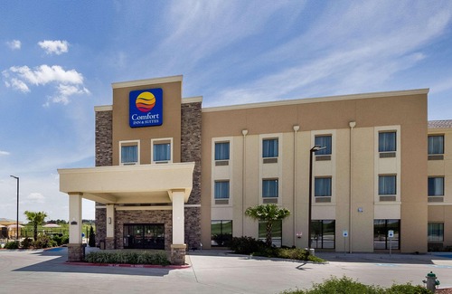 Victoria Hotel | Comfort Inn & Suites Victoria North