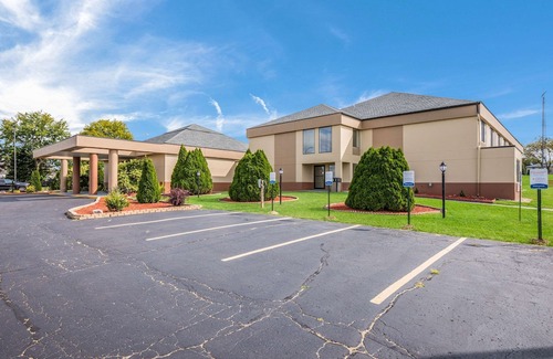 Fort Atkinson Hotel | Quality Inn & Suites