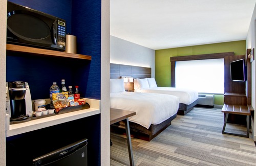 Richmond Hill Hotel | Holiday Inn Express Hotel & Suites Toronto - Markham, an Ihg Hotel