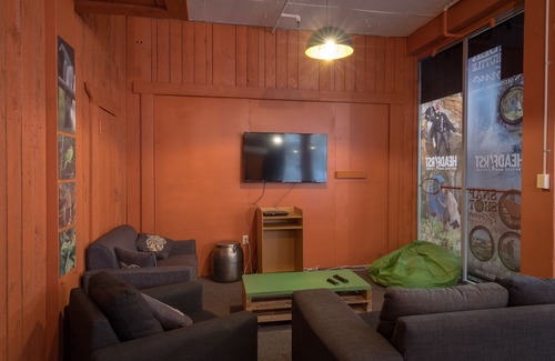 Rotorua Hotel | Rock Solid Backpackers Rotorua