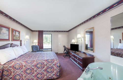 St. Pauls Hotel | Days Inn by Wyndham Saint Pauls