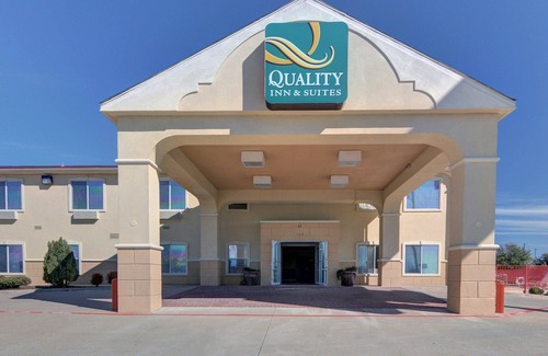 Terrell Hotel | Quality Inn and Suites Terrell