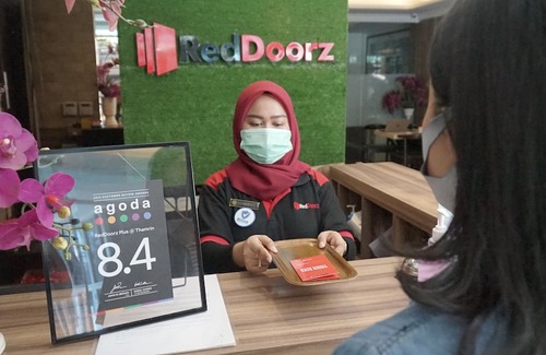 Jakarta Hotel | RedDoorz Plus @ Thamrin