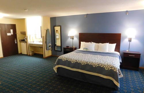 Sioux City Hotel | Days Inn by Wyndham Sioux City
