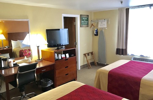 West Ossipee Hotel | Econo Lodge Lakes Region