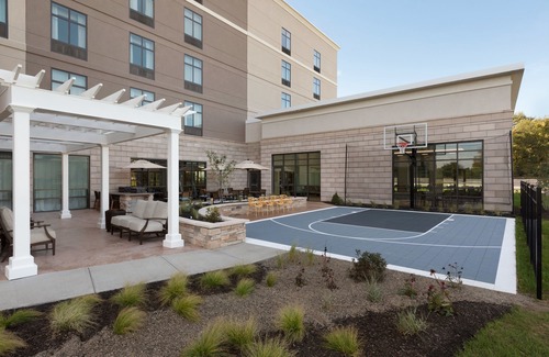 Westmere Hotel | Tru by Hilton Albany Crossgates Mall