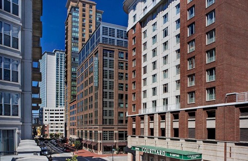 Harbor East Hotel | Courtyard by Marriott Baltimore Downtown/Inner Harbor