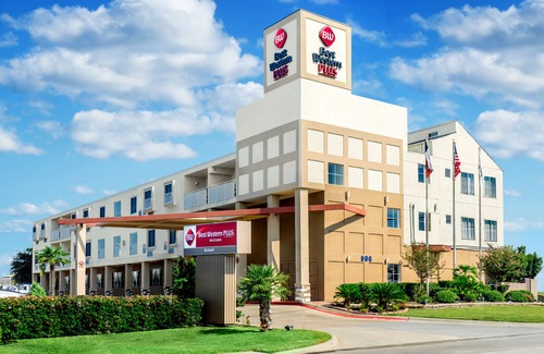 Rockwall Hotel | Best Western Plus Rockwall Inn & Suites