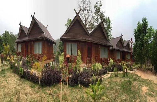 Hsipaw Hotel | Mr. Charles Hotel