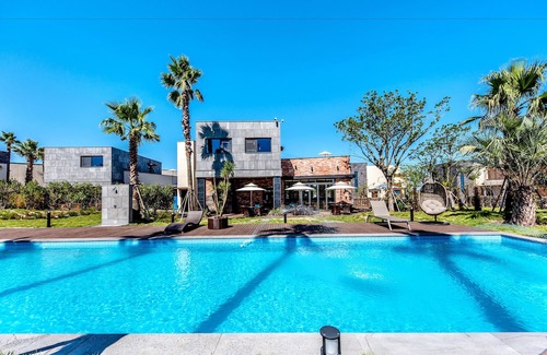 Jongdal-ri Hotel | Arts Spa & Poolvilla