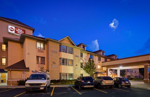 Burlington Hotel | Best Western Plus Burlington Inn & Suites