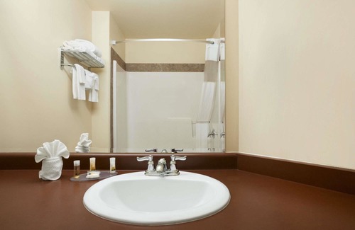 Dawson Creek Hotel | Days Inn by Wyndham Dawson Creek