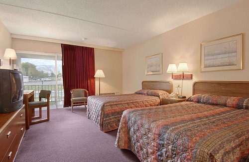 Northwest Colorado Springs Hotel | Days Inn by Wyndham Colorado Springs/Garden of The Gods