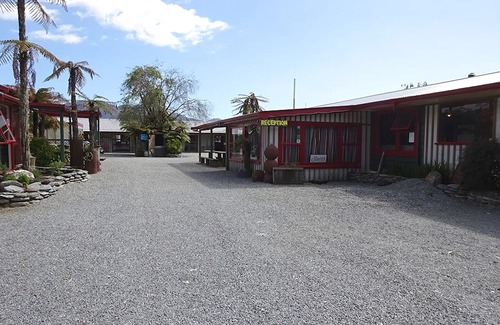 Franz Josef Glacier Hotel | Glow Worm Accommodation