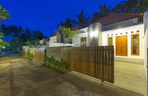 Anturan Hotel | Odika Lovina House and Villa