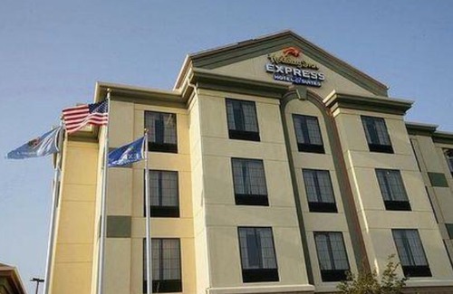 Shawnee Hotel | Holiday Inn Express Hotel & Suites Shawnee I-40, an Ihg Hotel