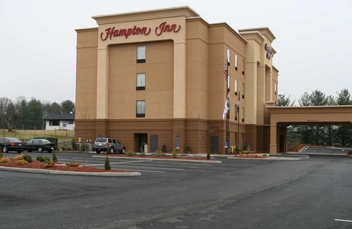 Galax Hotel | Hampton Inn Galax