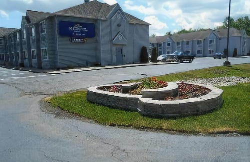 Latham Hotel | Microtel Inn by Wyndham - Albany Airport