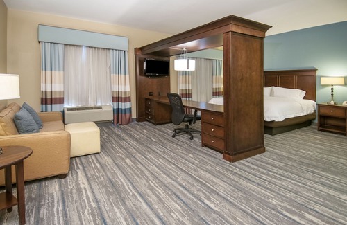 Port Allen Hotel | Hampton Inn & Suites Baton Rouge/Port Allen