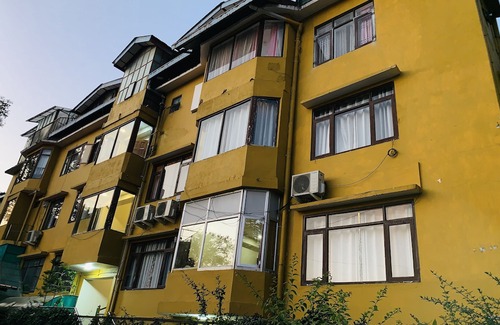 Chhota Shimla Hotel | Dusk N Dawn