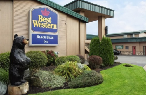 Salem Hotel | Days Inn by Wyndham Black Bear