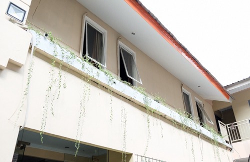 Bogor Tengah Hotel | RedDoorz near Kebun Raya Bogor 2