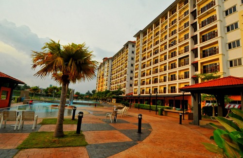 Semanggol Hotel | Bukit Merah Laketown Resort