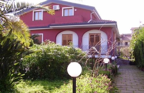 Aci Sant'Antonio Hotel | B&B Casalotto Inn