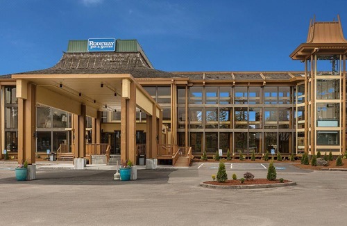 Cedar Hills Hotel | Rodeway Inn & Suites Hwy 217 & 26 W