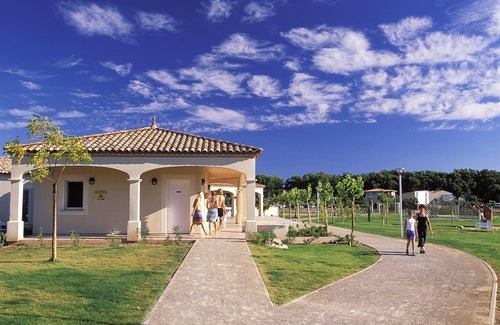 Homps Hotel | Vacancéole - Port Minervois, les Hauts du Lac