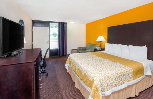 Calvert City Hotel | Days Inn by Wyndham Calvert City