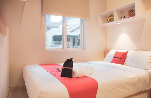 Pasar Manggis Hotel | RedDoorz Plus Near Manggarai Station 3