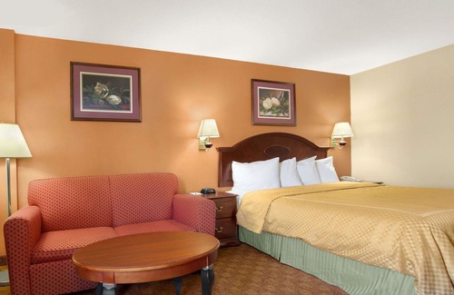 St. Andrews Hotel | Ramada Limited - Columbia