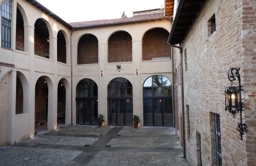 Montalto Hotel | Relais Palazzo Paleologi Sec.XIV