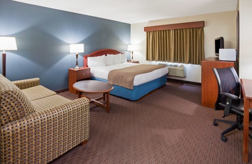 Spencer Hotel | AmericInn by Wyndham Spencer