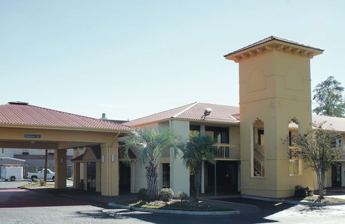 Fleming Hotel | La Quinta Inn by Wyndham Savannah I-95