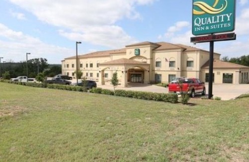 Glen Rose Hotel | Quality Inn & Suites - Glen Rose