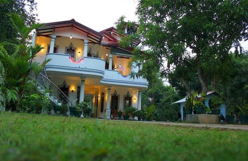 Debarawewa Hotel | Hotel River Front