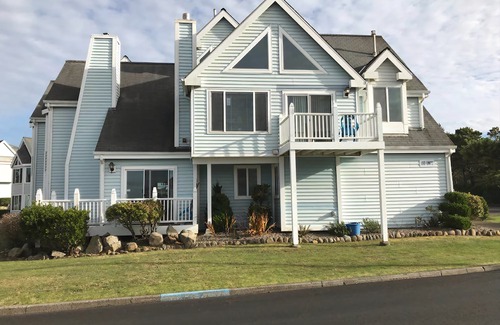 Agate Beach Hotel | Schooner Landing