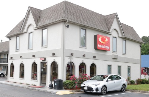 South Norfolk Hotel | Econo Lodge Chesapeake Route 13 and I-464