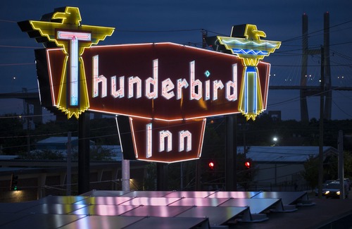 Yamacraw Village Hotel | The Thunderbird Inn